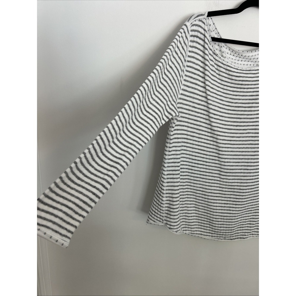 Women's‎ 2XL Long Sleeve Pullover White Gray Stripe Soft Comfy Made In U.S.A - Picture 3 of 9
